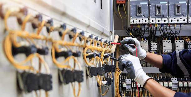 Professional Electrician technician working in Almont, MI